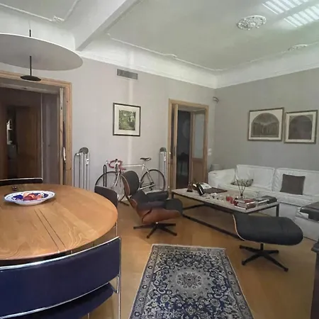 Ciambix Vatican Apartment *